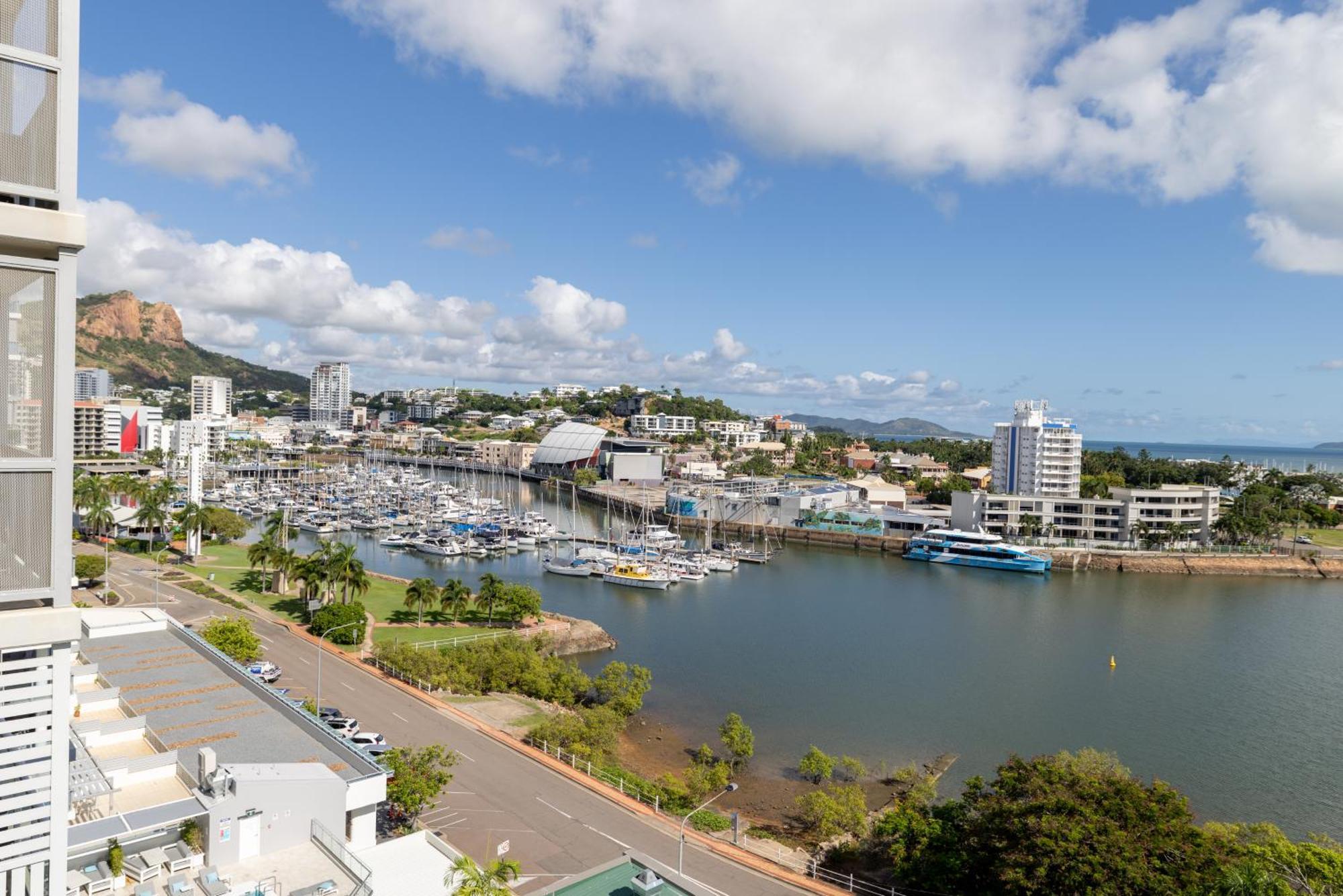 Oaks Townsville Metropole Hotel Zewnętrze zdjęcie