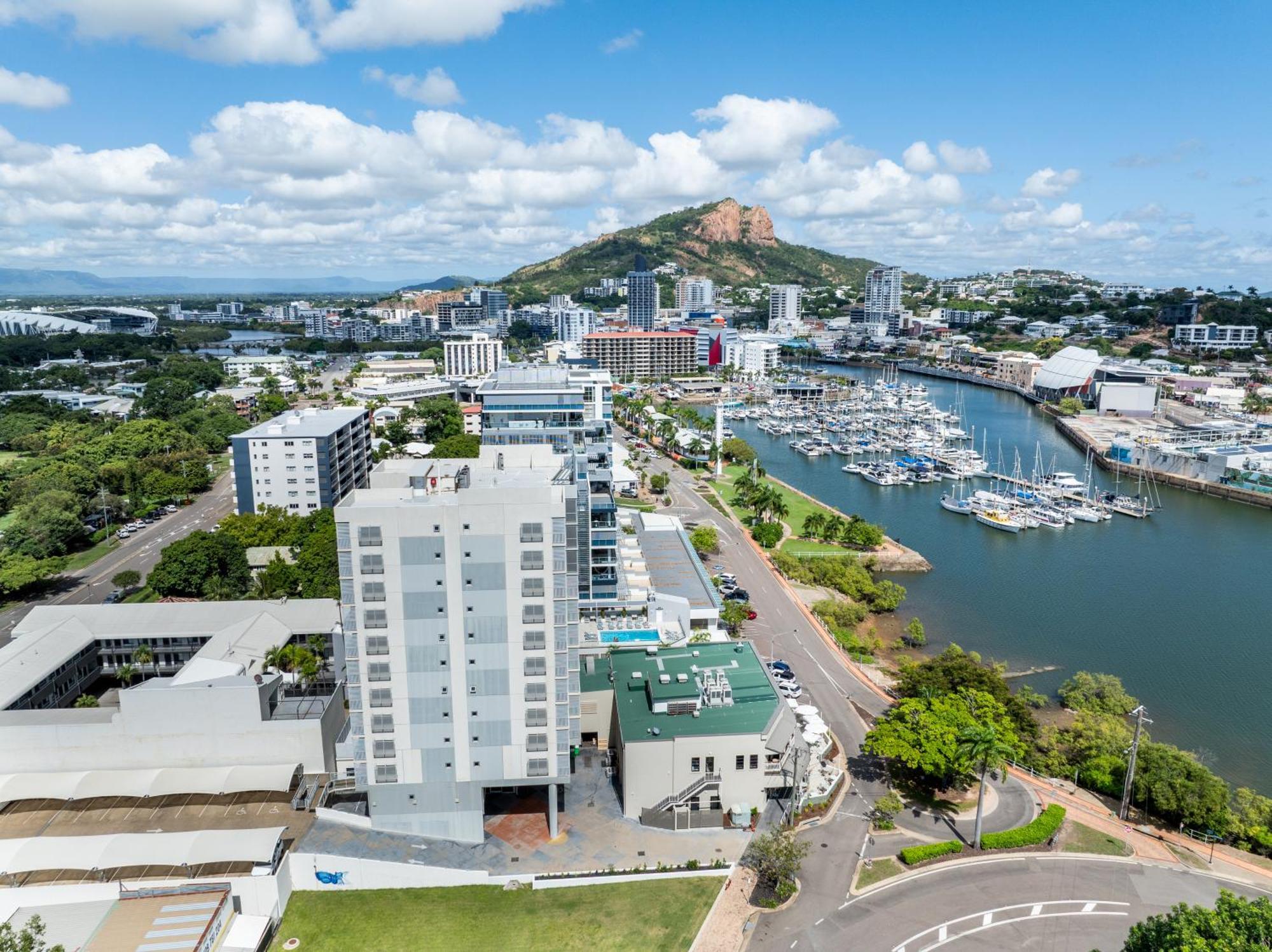 Oaks Townsville Metropole Hotel Zewnętrze zdjęcie