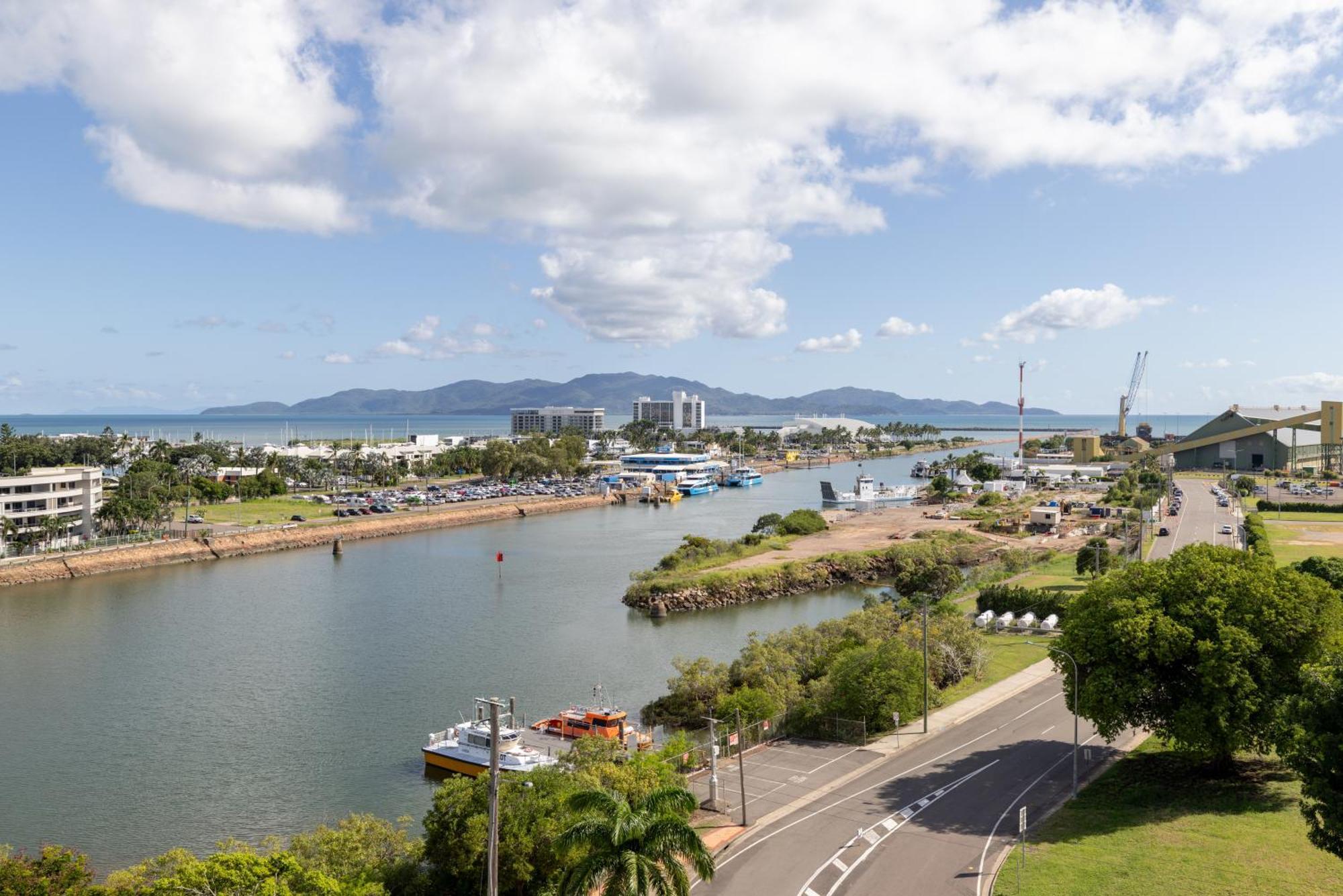 Oaks Townsville Metropole Hotel Zewnętrze zdjęcie