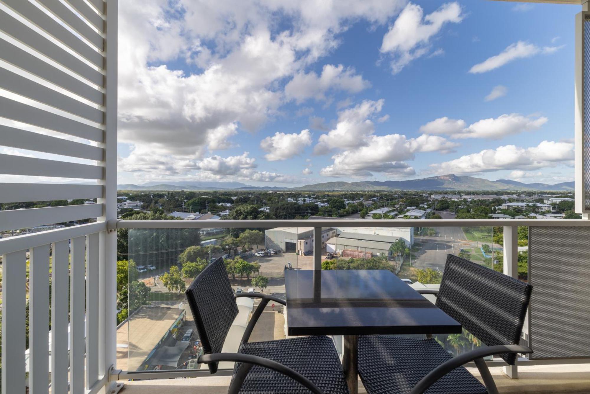 Oaks Townsville Metropole Hotel Zewnętrze zdjęcie