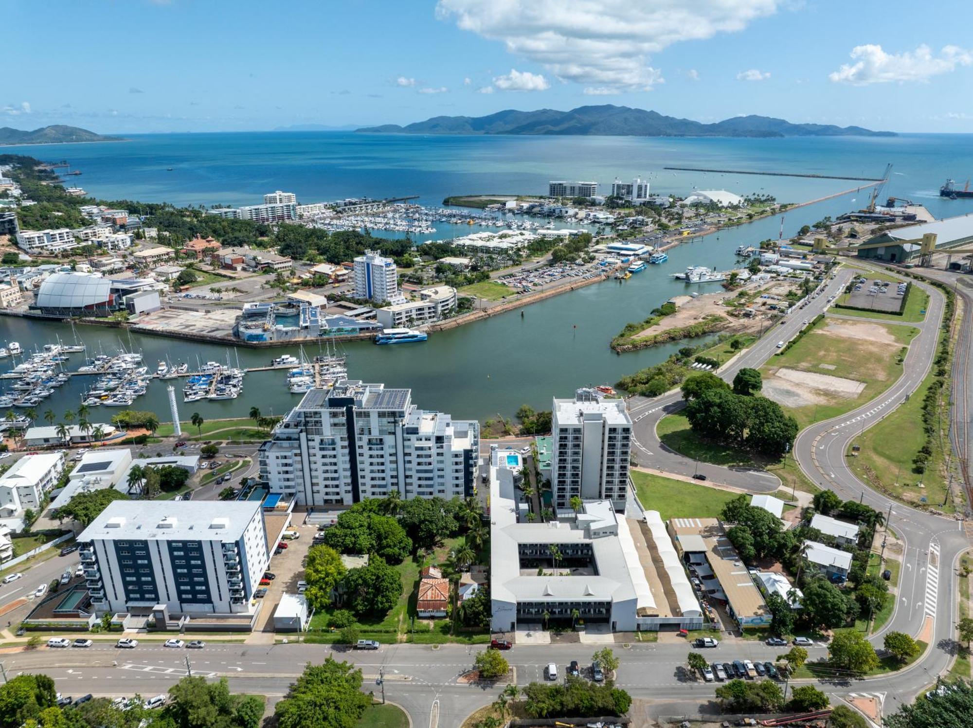 Oaks Townsville Metropole Hotel Zewnętrze zdjęcie