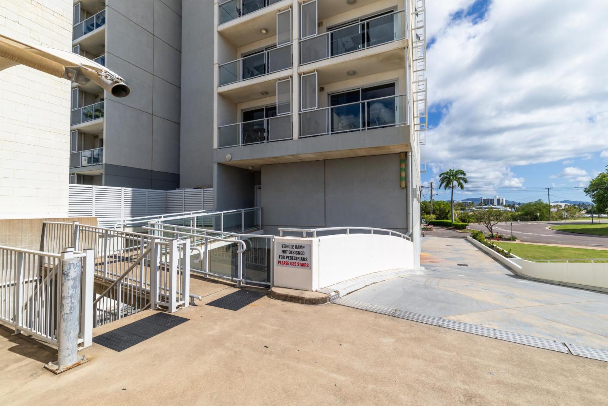 Oaks Townsville Metropole Hotel Zewnętrze zdjęcie